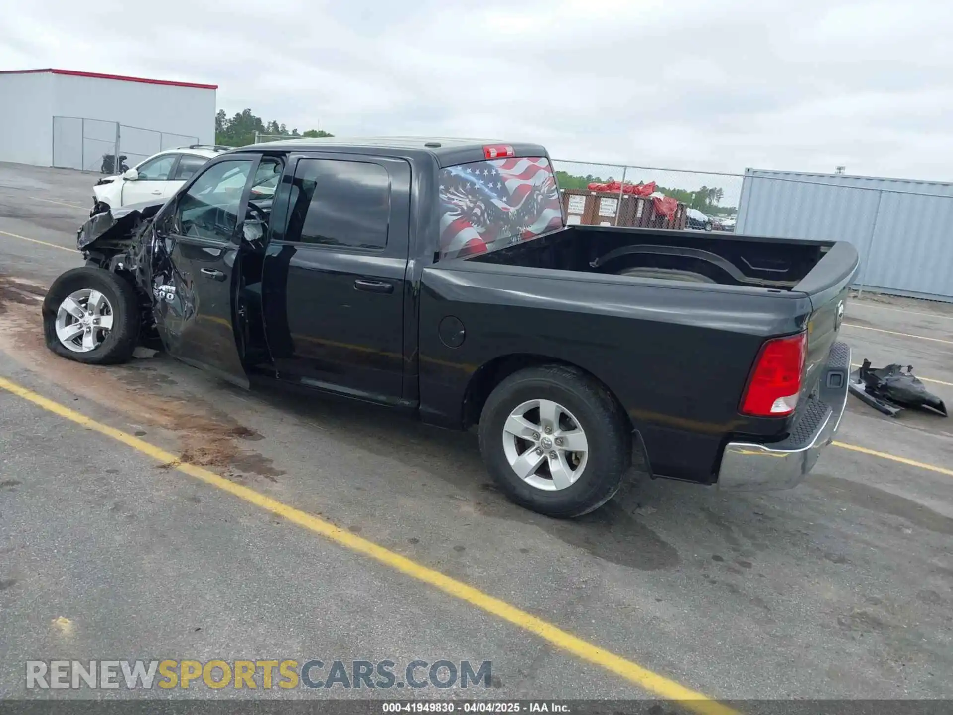 3 Photograph of a damaged car 1C6RR6LG6MS529902 RAM 1500 CLASSIC 2021