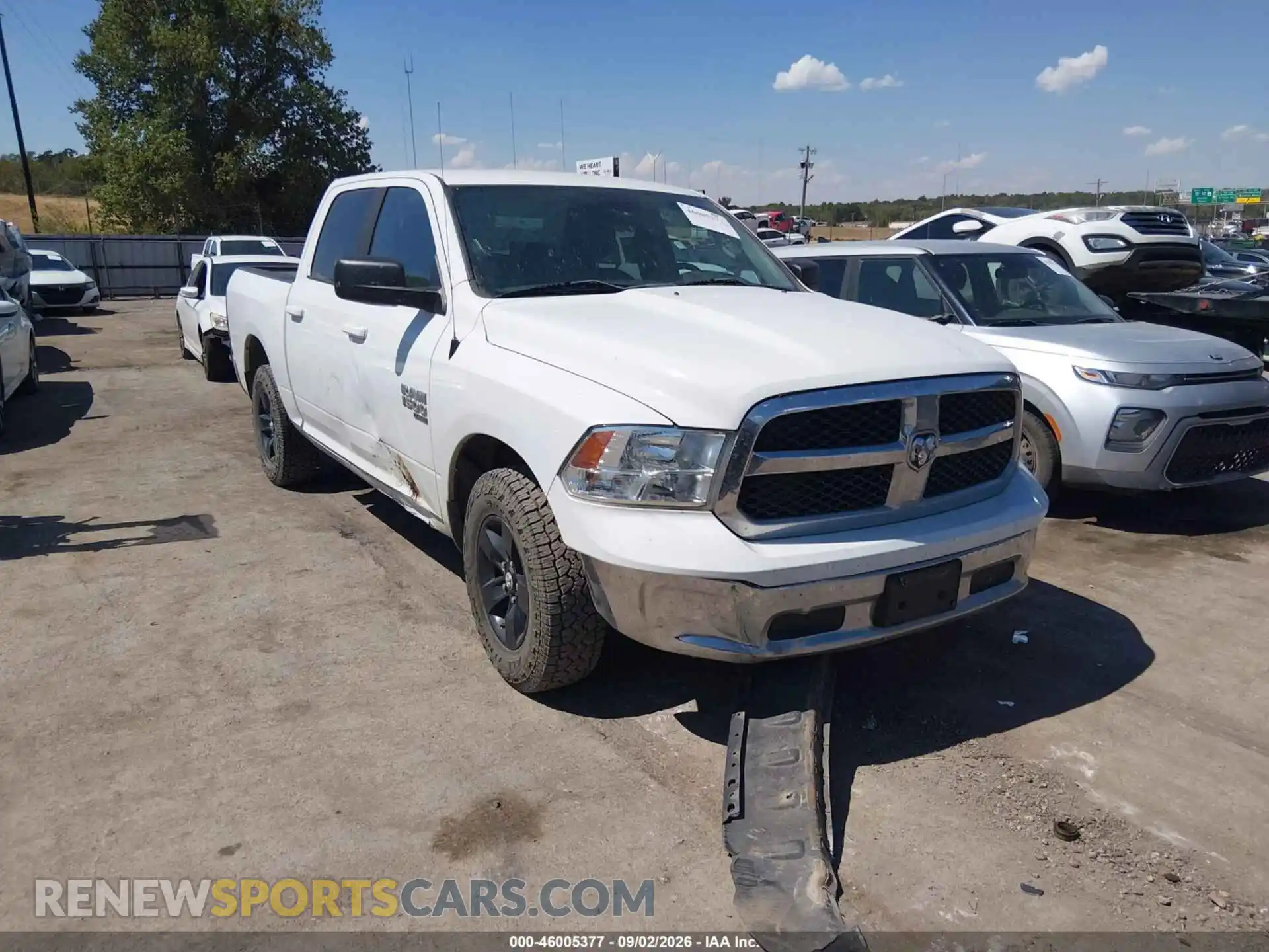1 Photograph of a damaged car 1C6RR6LG6MS530340 RAM 1500 CLASSIC 2021