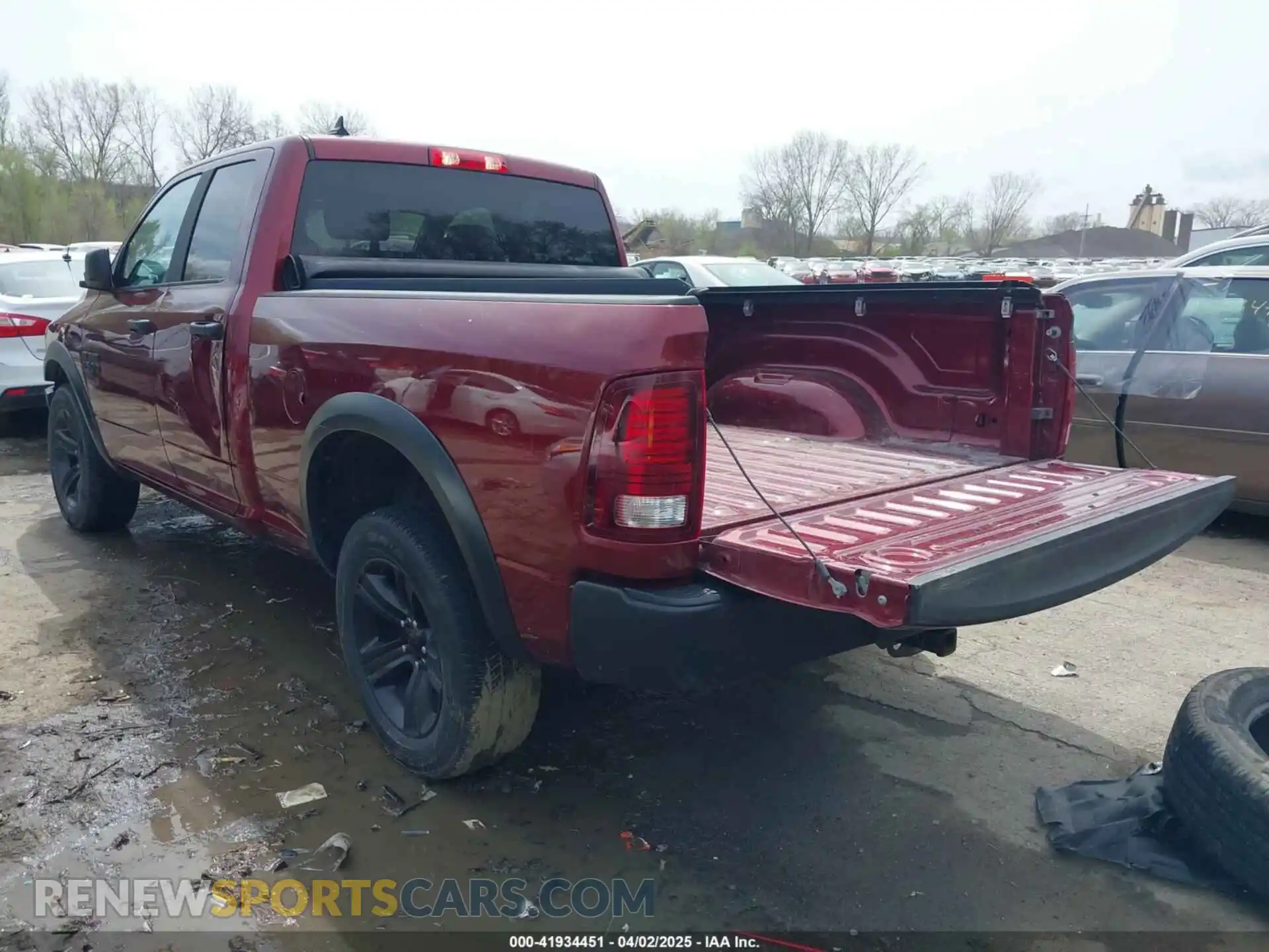 3 Photograph of a damaged car 1C6RR7GG1MS526454 RAM 1500 CLASSIC 2021