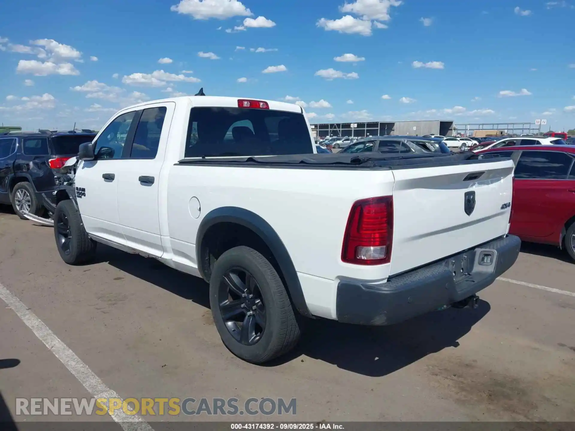 3 Photograph of a damaged car 1C6RR7GG6MS531147 RAM 1500 CLASSIC 2021