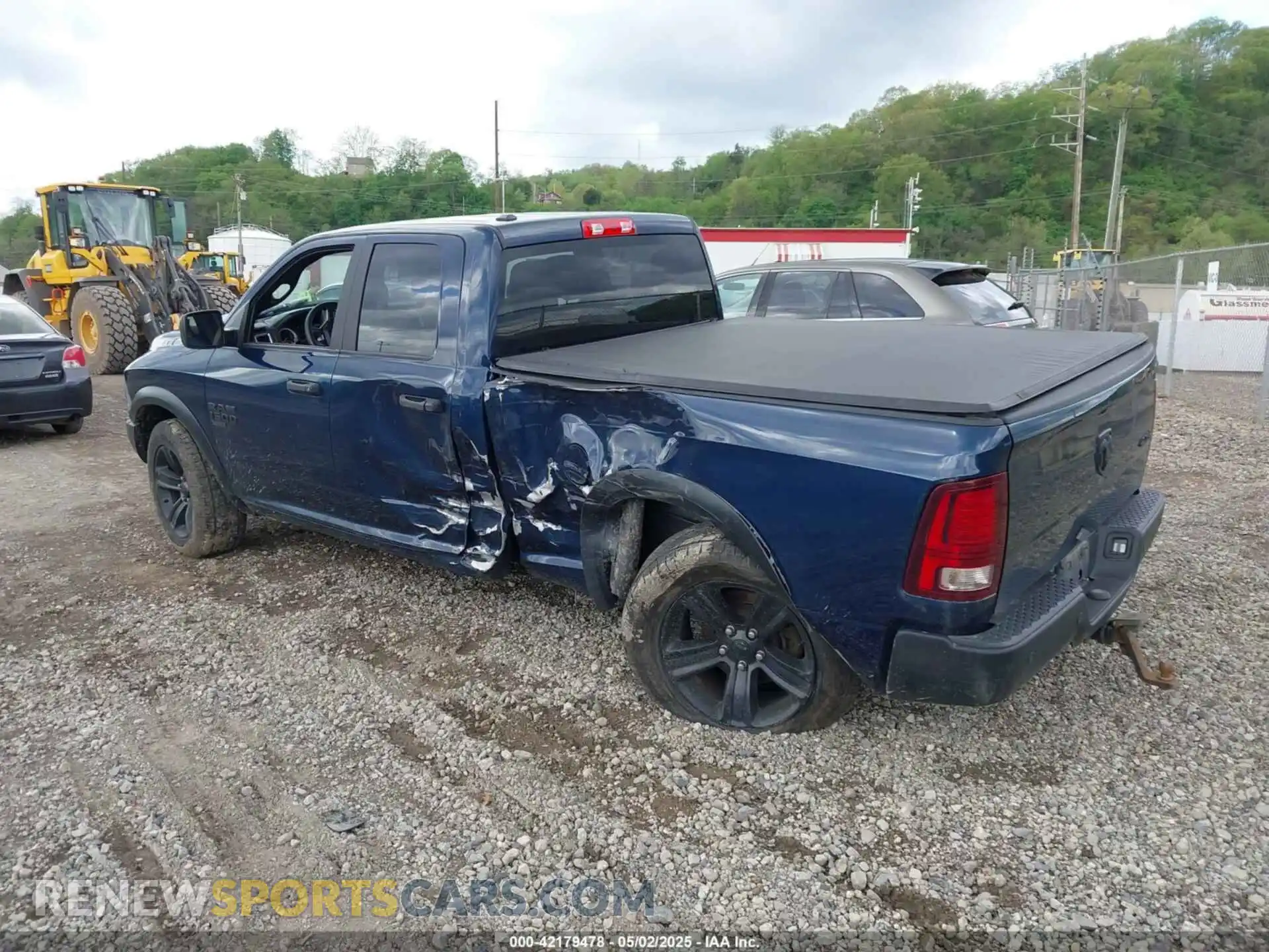 3 Photograph of a damaged car 1C6RR7GG6MS588626 RAM 1500 CLASSIC 2021