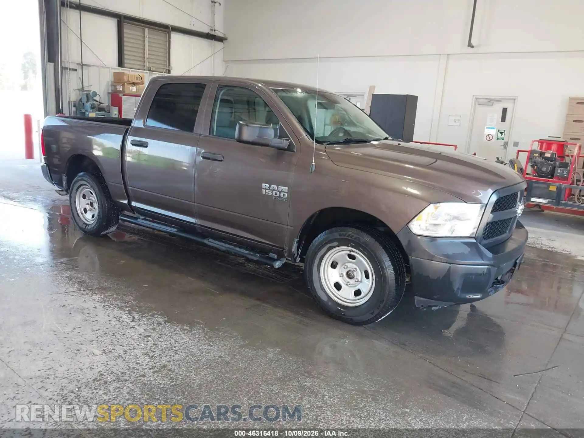 1 Photograph of a damaged car 1C6RR7KG0MS559386 RAM 1500 CLASSIC 2021