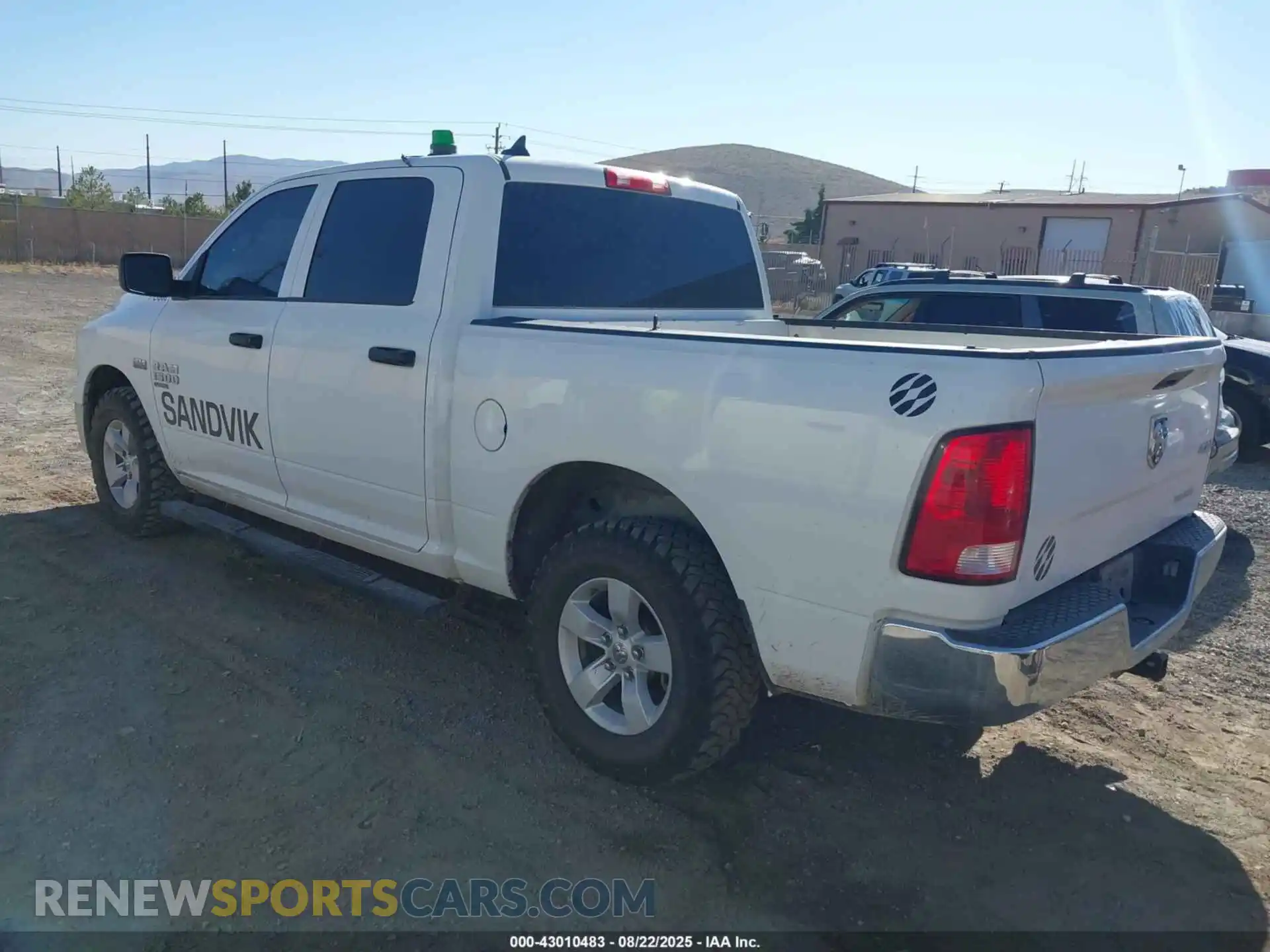 3 Photograph of a damaged car 1C6RR7KT9MS562039 RAM 1500 CLASSIC 2021