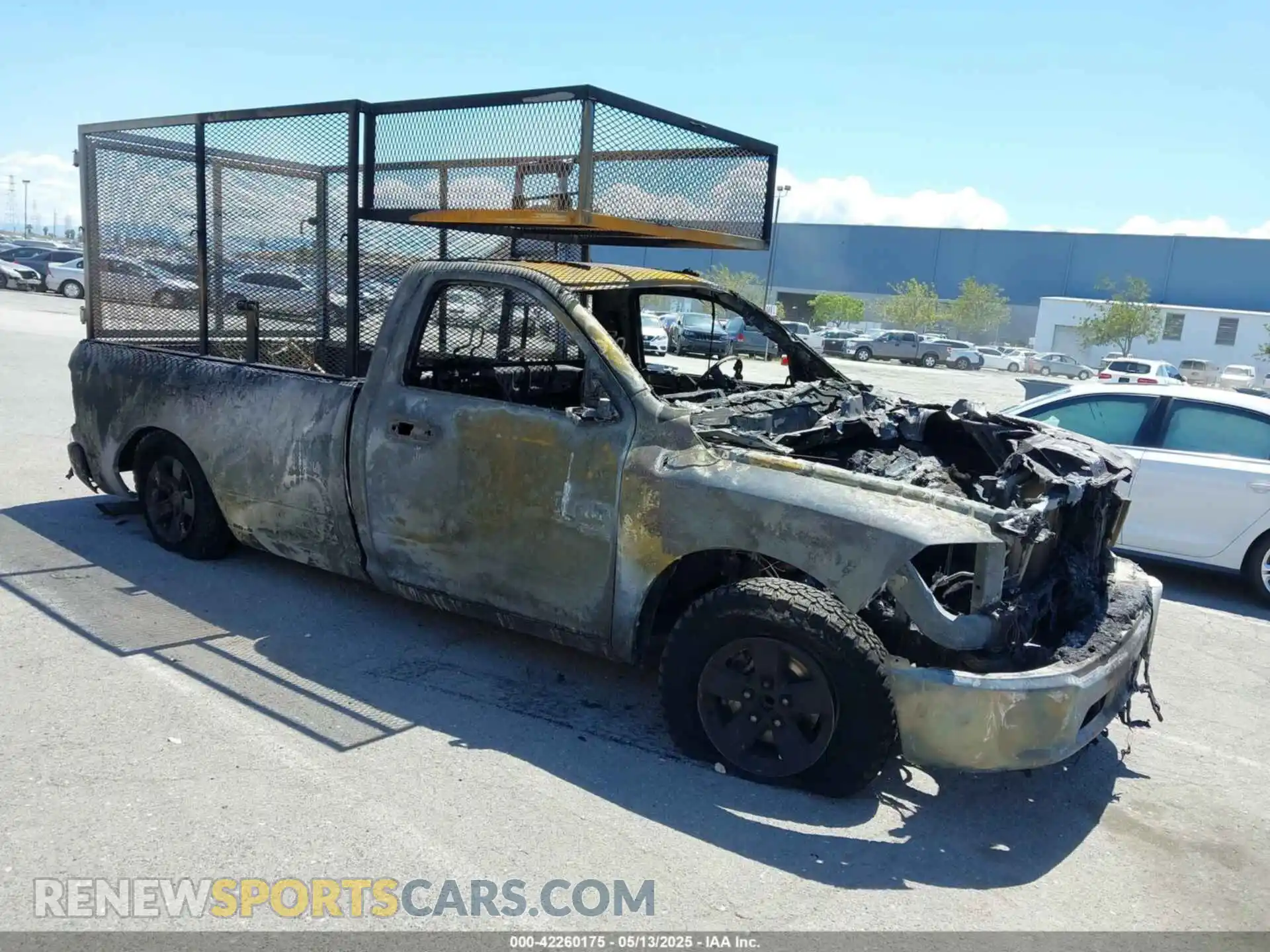 1 Photograph of a damaged car 3C6JR6DG0MG518784 RAM 1500 CLASSIC 2021