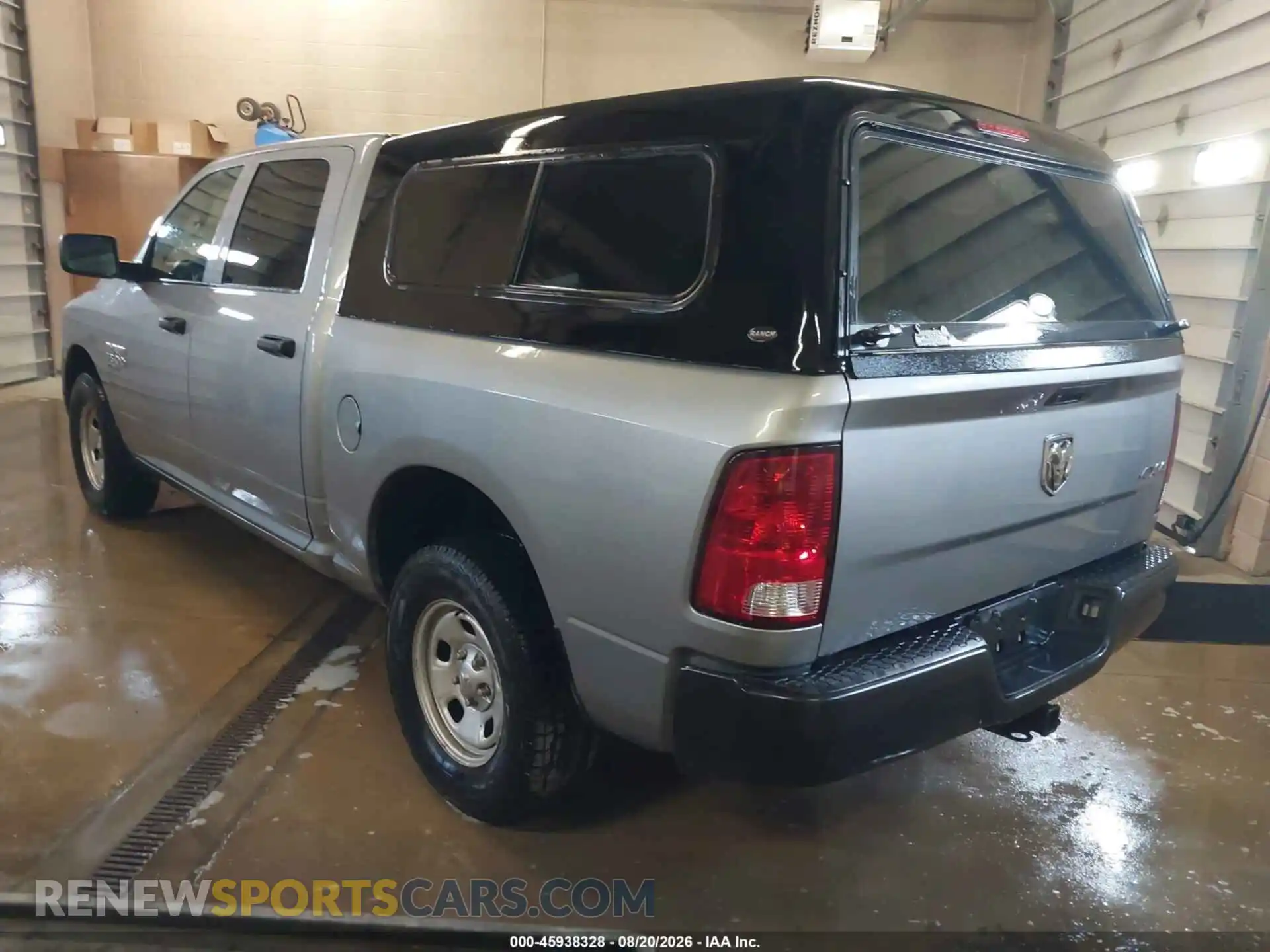 3 Photograph of a damaged car 3C6RR7KG6MG684920 RAM 1500 CLASSIC 2021