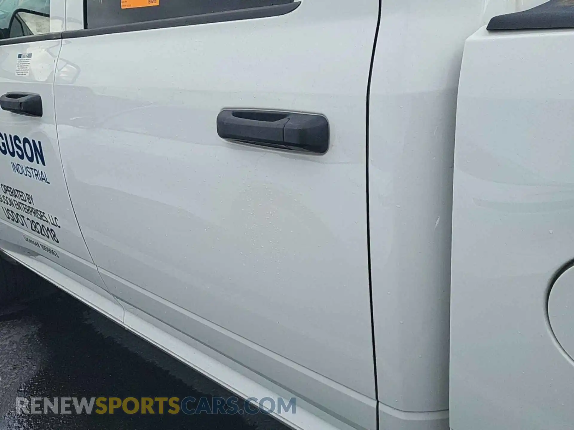 2 Photograph of a damaged car 3C6RR7KT7MG709014 RAM 1500 CLASSIC 2021
