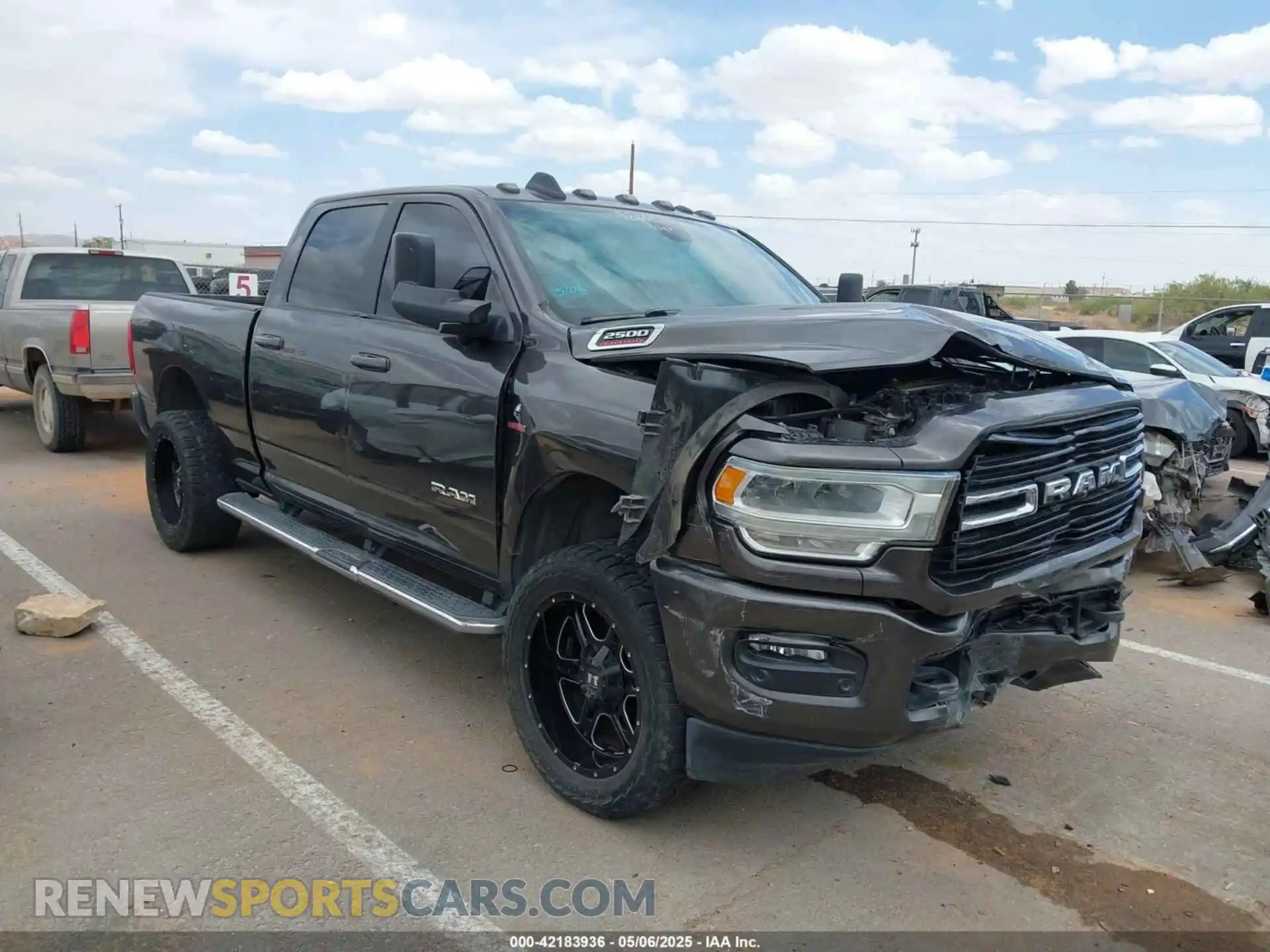 1 fotografías del automóvil dañado 3C6UR5DL9KG604368 RAM 2500 2019