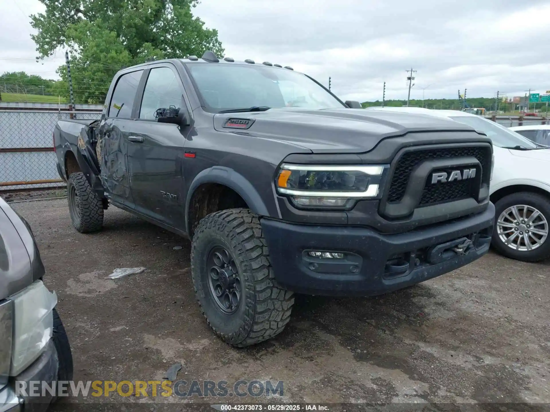 1 Фотография поврежденного автомобиля 3C6TR5EJ6LG303485 RAM 2500 2020