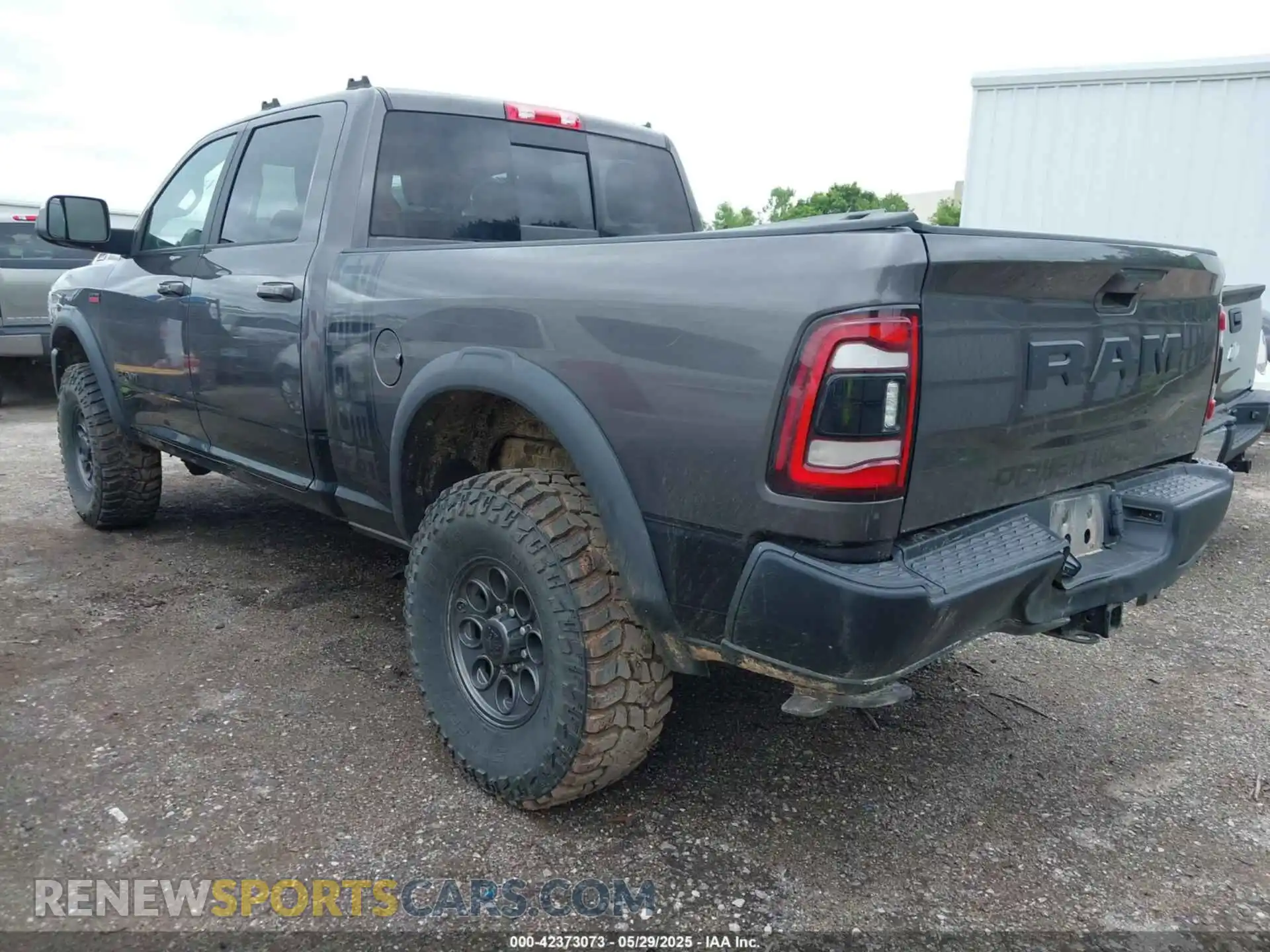 3 Фотография поврежденного автомобиля 3C6TR5EJ6LG303485 RAM 2500 2020