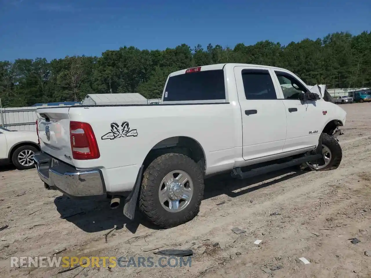 3 fotografías del automóvil dañado 3C6UR5CJ4MG501748 RAM 2500 2021