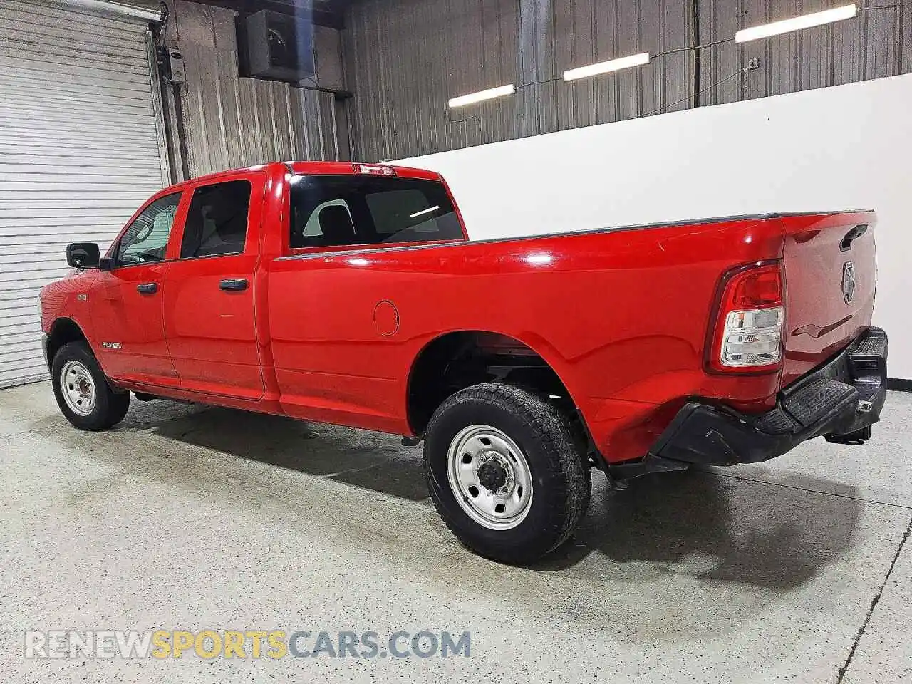 2 Photograph of a damaged car 3C6UR4HJ8NG357755 RAM 2500 2022