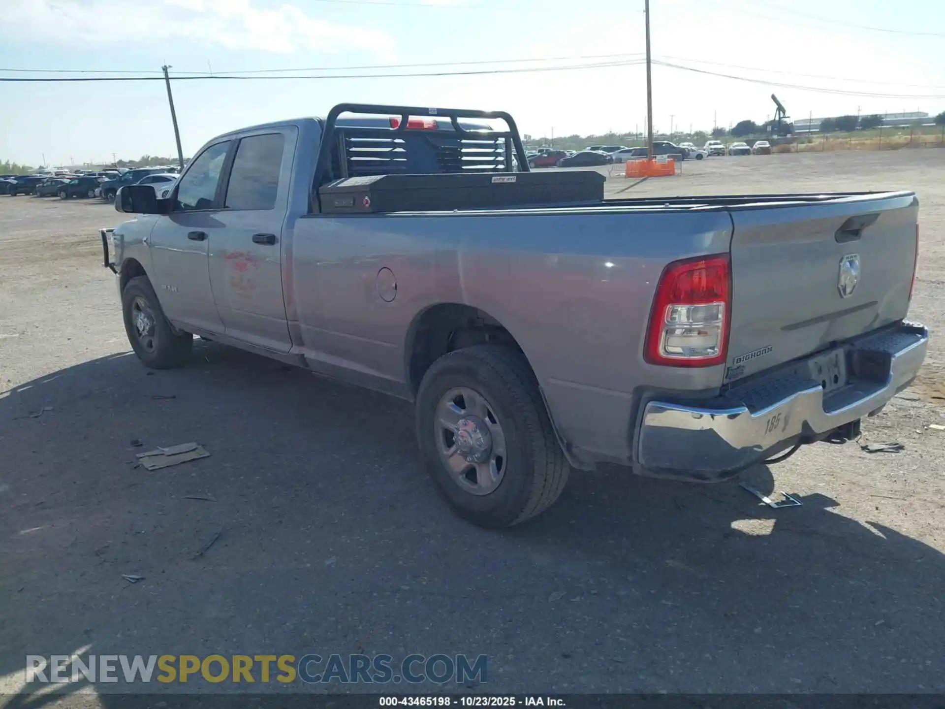 3 Photograph of a damaged car 3C6UR4JL0NG339701 RAM 2500 2022
