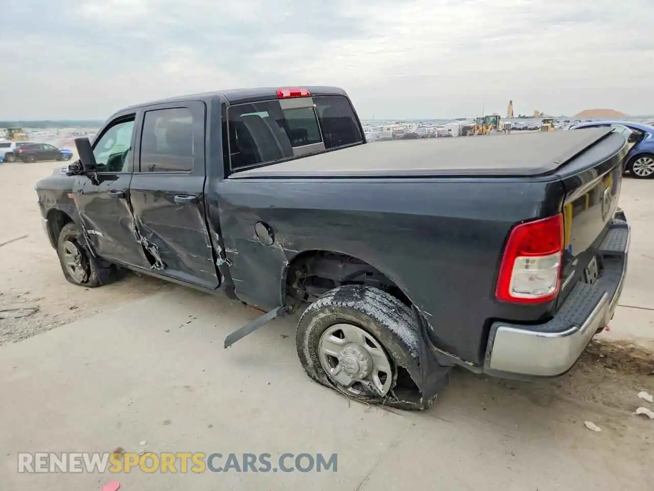 2 Фотография поврежденного автомобиля 3C6UR5CJ1NG326568 RAM 2500 2022