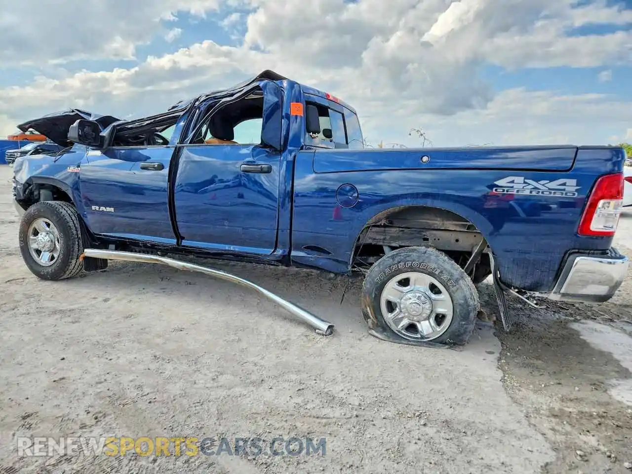2 Фотография поврежденного автомобиля 3C6UR5CJ4NG149224 RAM 2500 2022
