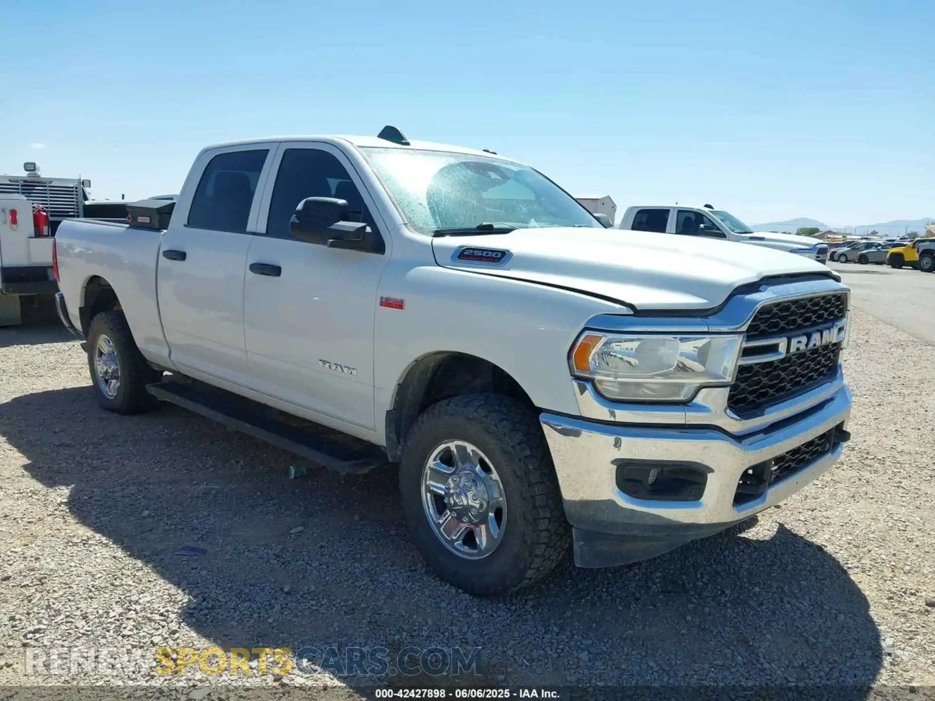 1 Фотография поврежденного автомобиля 3C6UR5CJ6NG321995 RAM 2500 2022