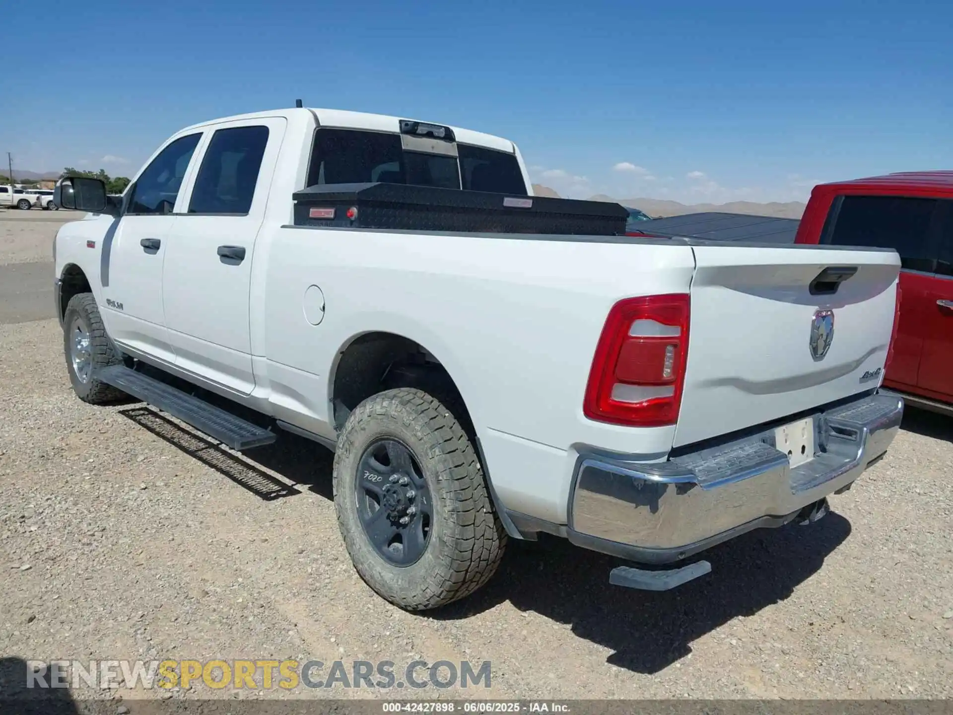 3 Фотография поврежденного автомобиля 3C6UR5CJ6NG321995 RAM 2500 2022