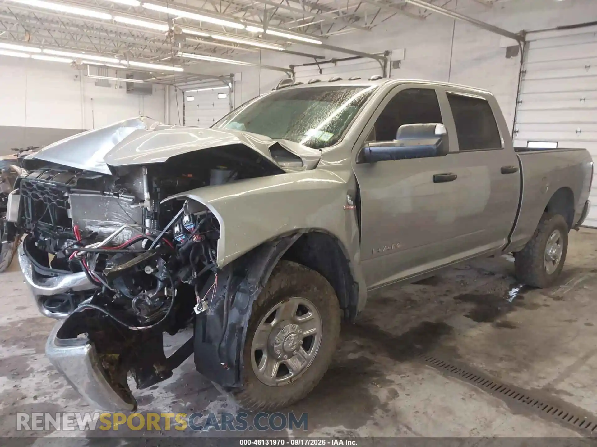 2 fotografías del automóvil dañado 3C6UR5CLXNG202090 RAM 2500 2022