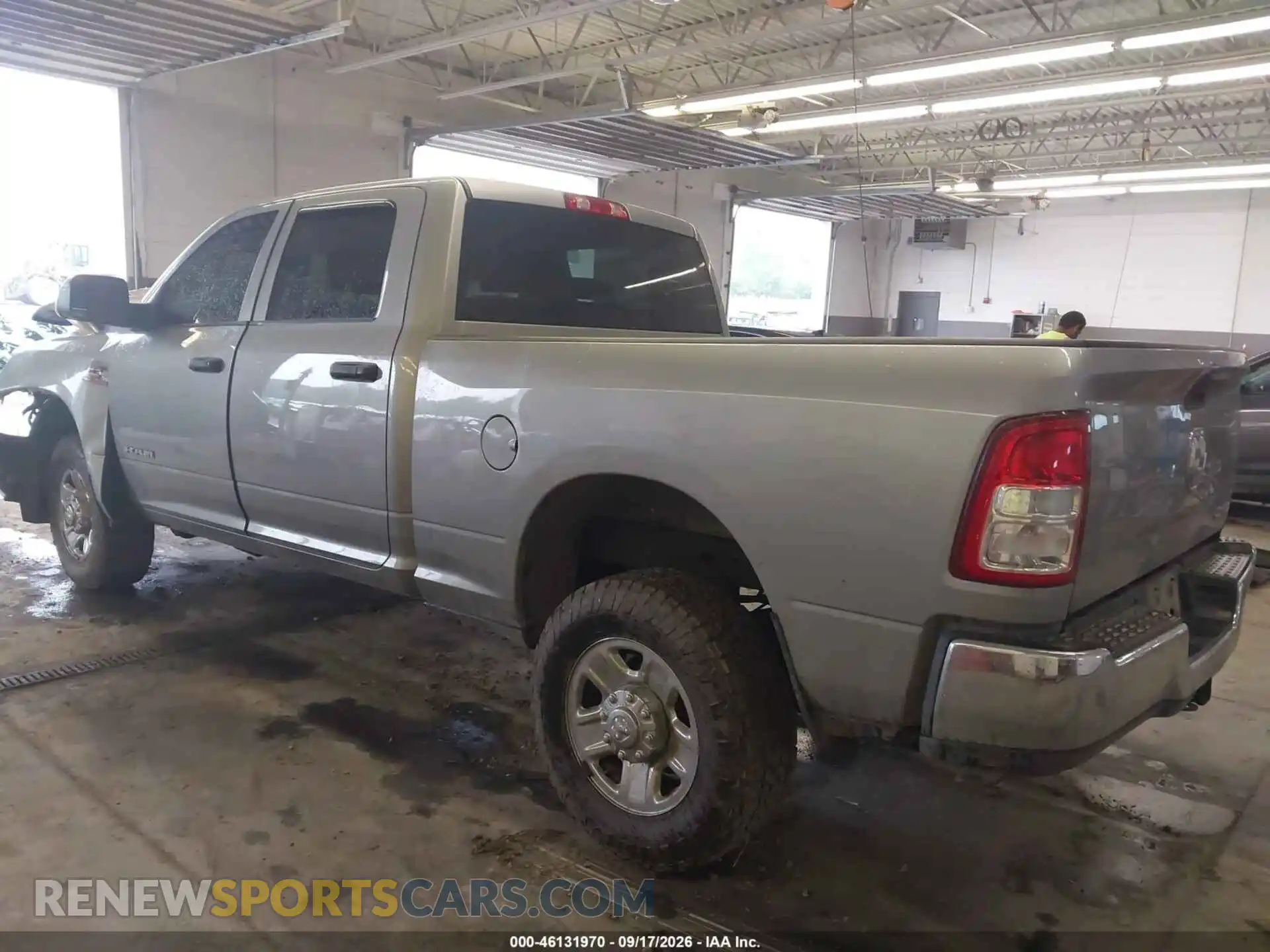 3 fotografías del automóvil dañado 3C6UR5CLXNG202090 RAM 2500 2022