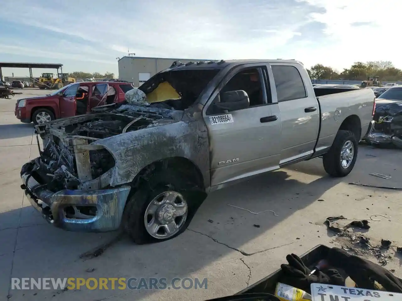 1 Photograph of a damaged car 3C6UR5CLXNG325212 RAM 2500 2022