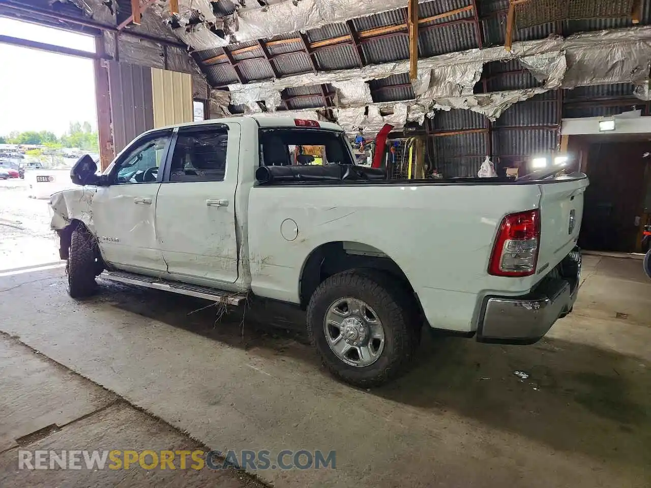 2 Фотография поврежденного автомобиля 3C6UR5DL4NG441391 RAM 2500 2022