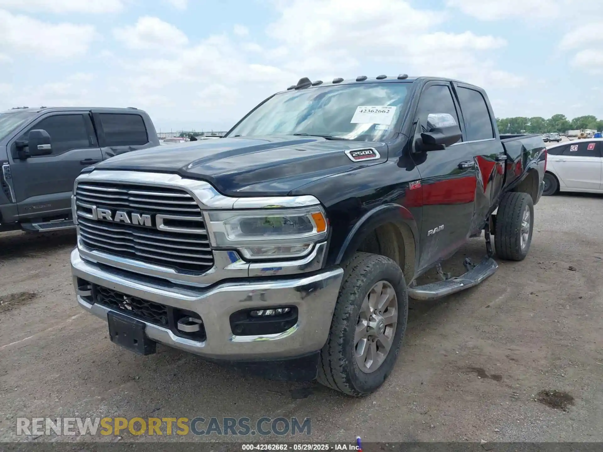 2 Photograph of a damaged car 3C6UR5FJ2NG305658 RAM 2500 2022
