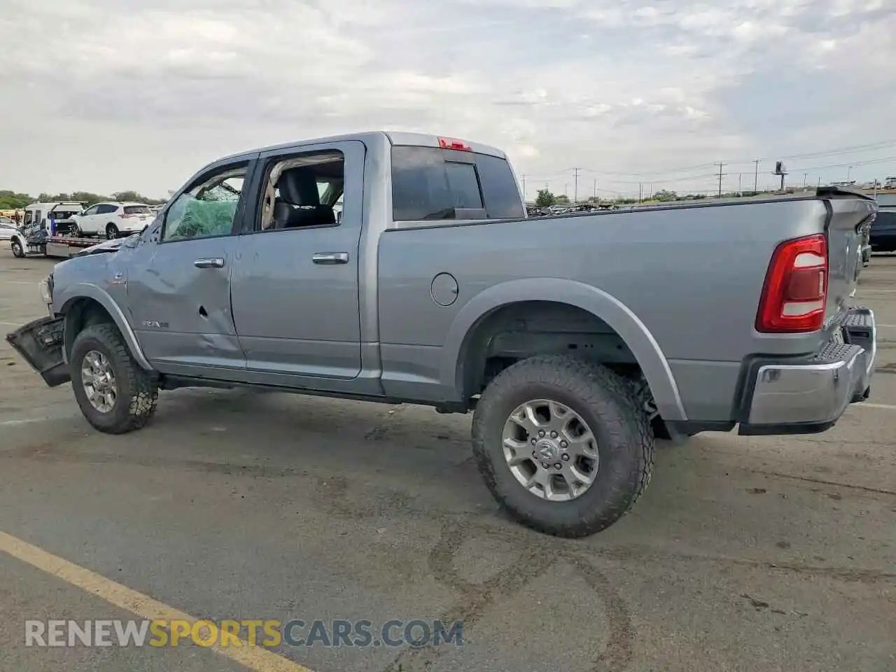2 fotografías del automóvil dañado 3C6UR5FL5NG325825 RAM 2500 2022