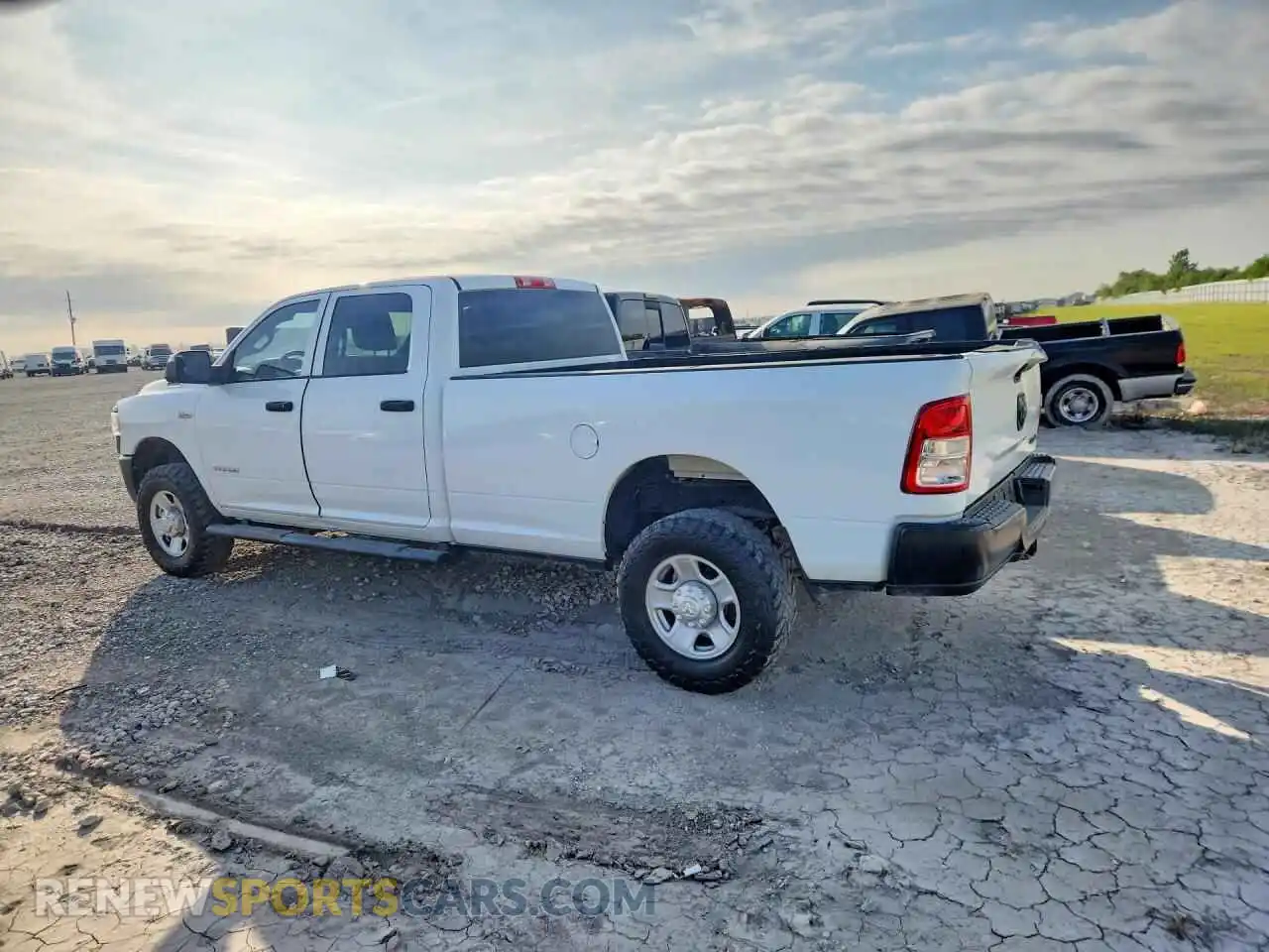 2 Photograph of a damaged car 3C6UR5HJ5NG298671 RAM 2500 2022