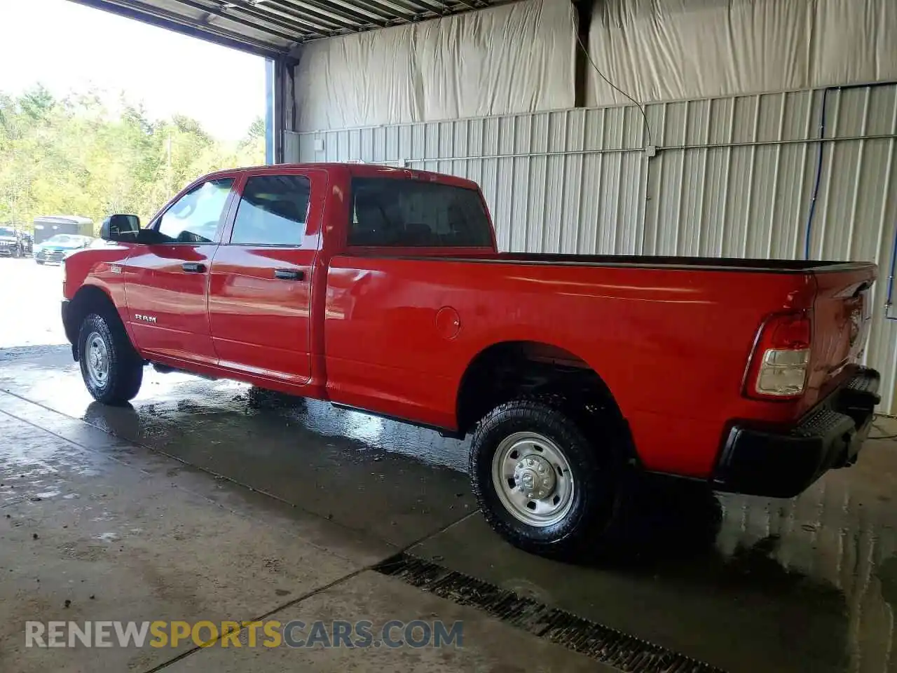 2 fotografías del automóvil dañado 3C6UR5HJ8NG317794 RAM 2500 2022