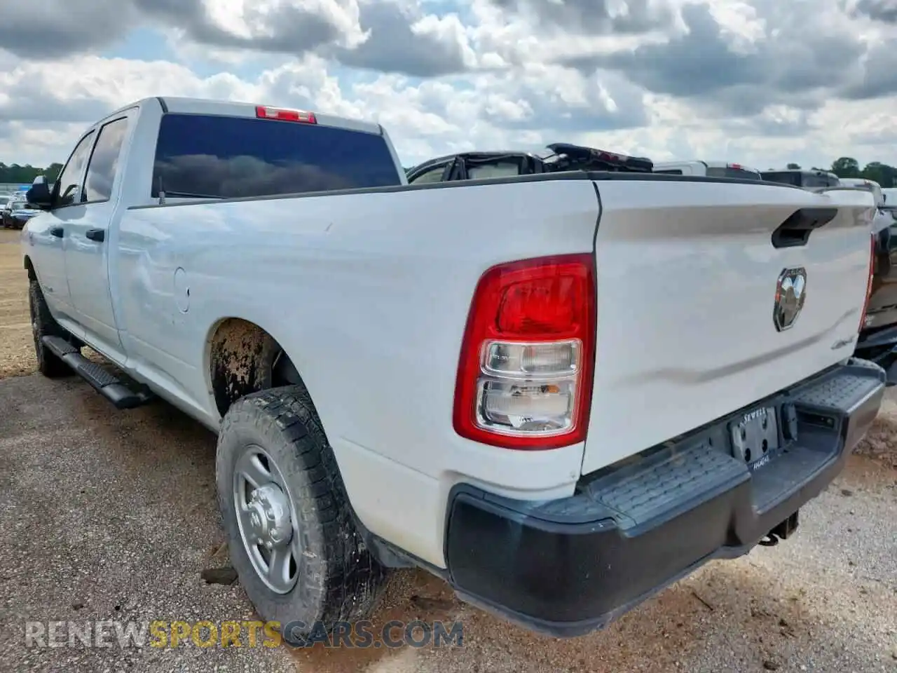 2 Photograph of a damaged car 3C6UR5HL2NG322961 RAM 2500 2022