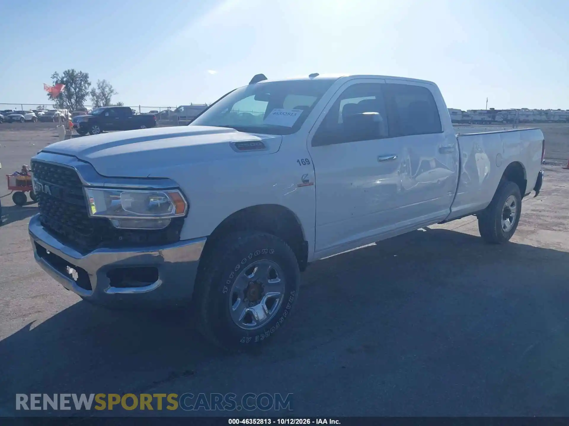 2 fotografías del automóvil dañado 3C6UR5JLXNG119715 RAM 2500 2022