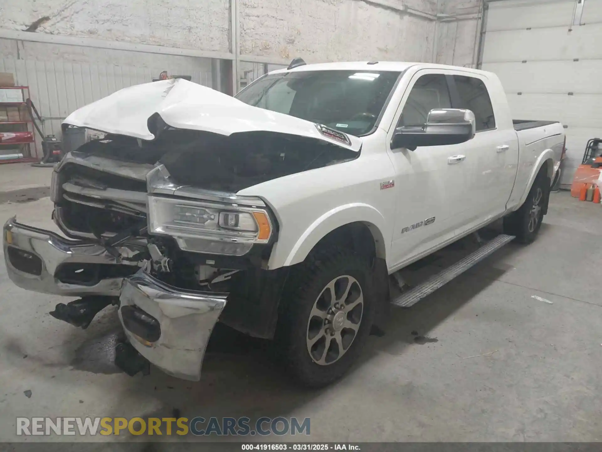 2 fotografías del automóvil dañado 3C6UR5PJ2NG183642 RAM 2500 2022