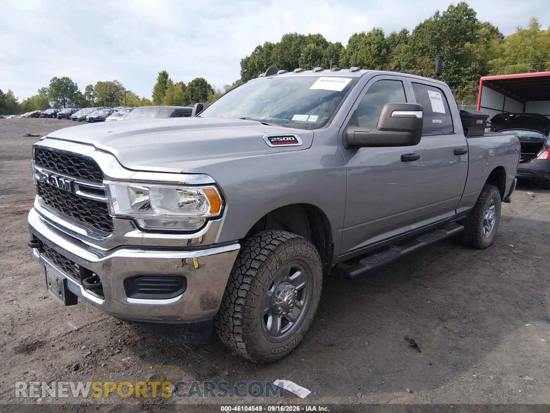 2 fotografías del automóvil dañado 3C6UR5CJ2RG131858 RAM 2500 2024