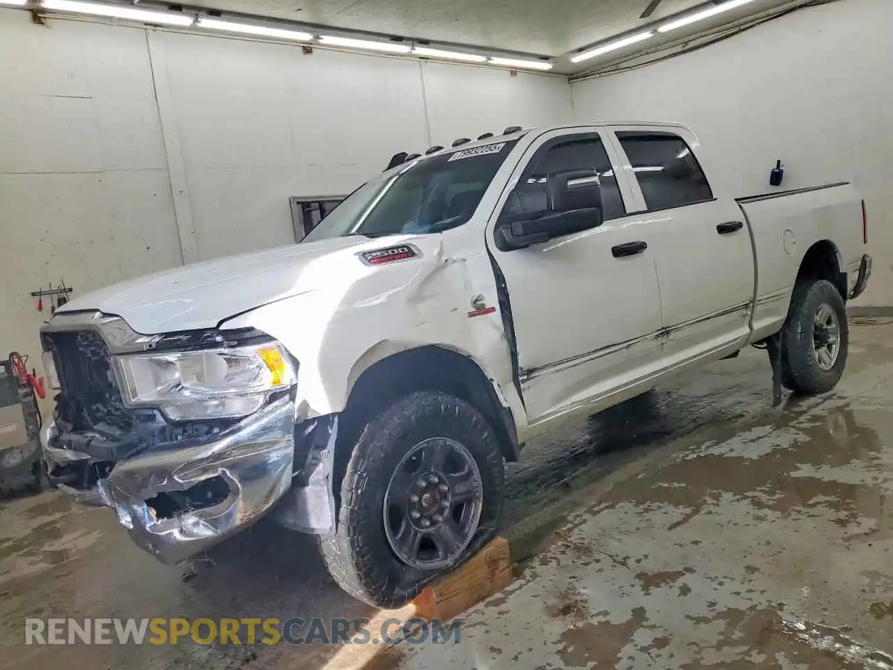 1 fotografías del automóvil dañado 3C6UR5CL2RG179412 RAM 2500 2024