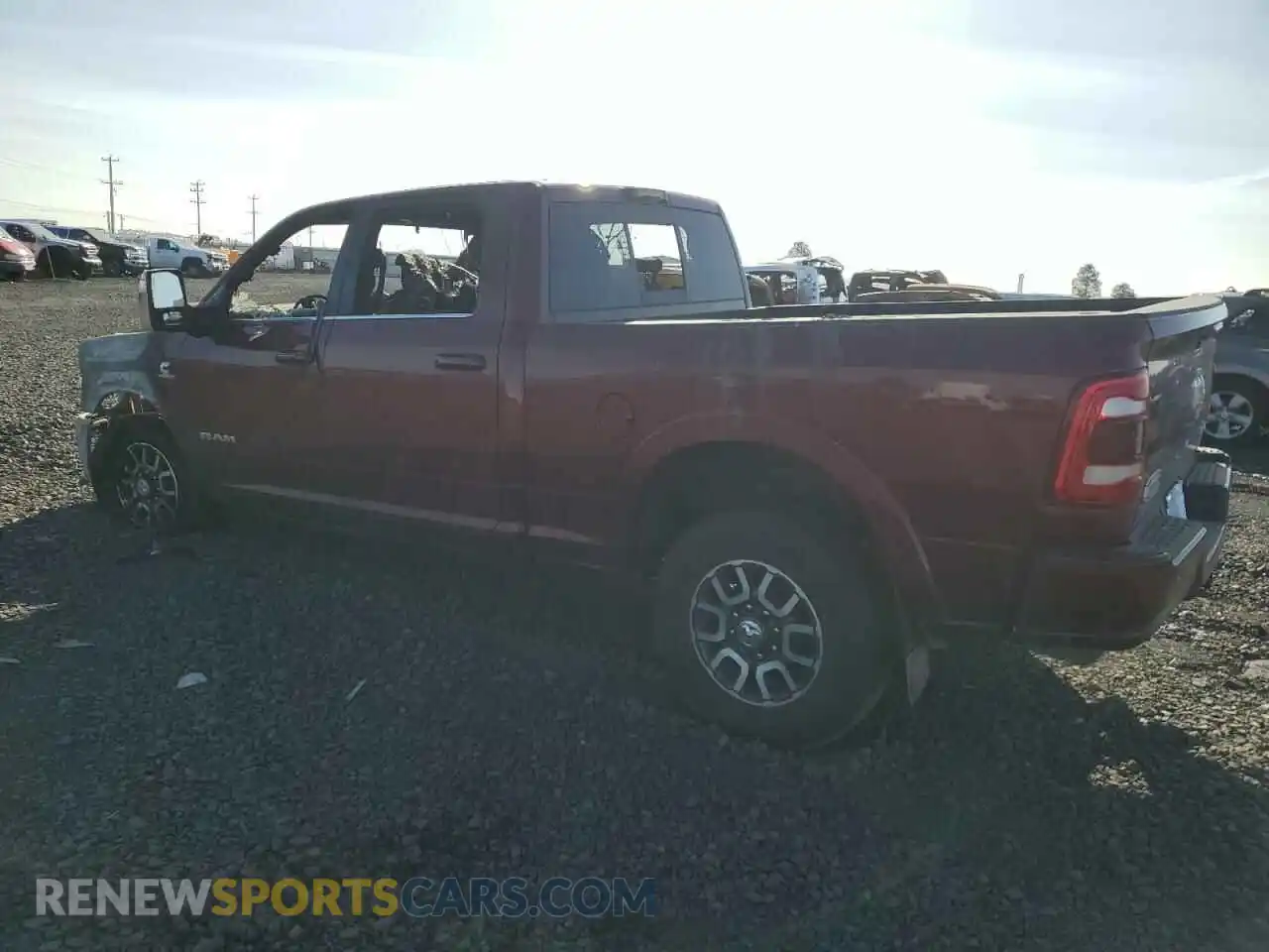 2 fotografías del automóvil dañado 3C6UR5GL4RG253584 RAM 2500 2024