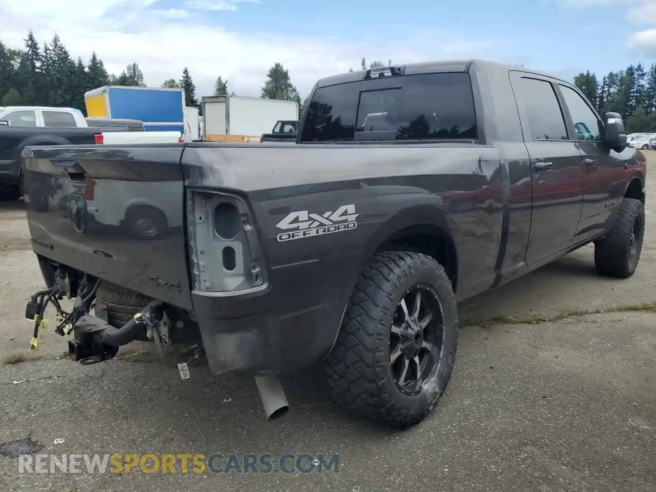 3 fotografías del automóvil dañado 3C6UR5NL4RG189467 RAM 2500 2024