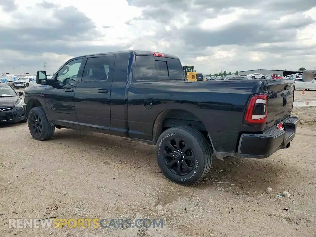 2 fotografías del automóvil dañado 3C6UR5NL7RG298604 RAM 2500 2024