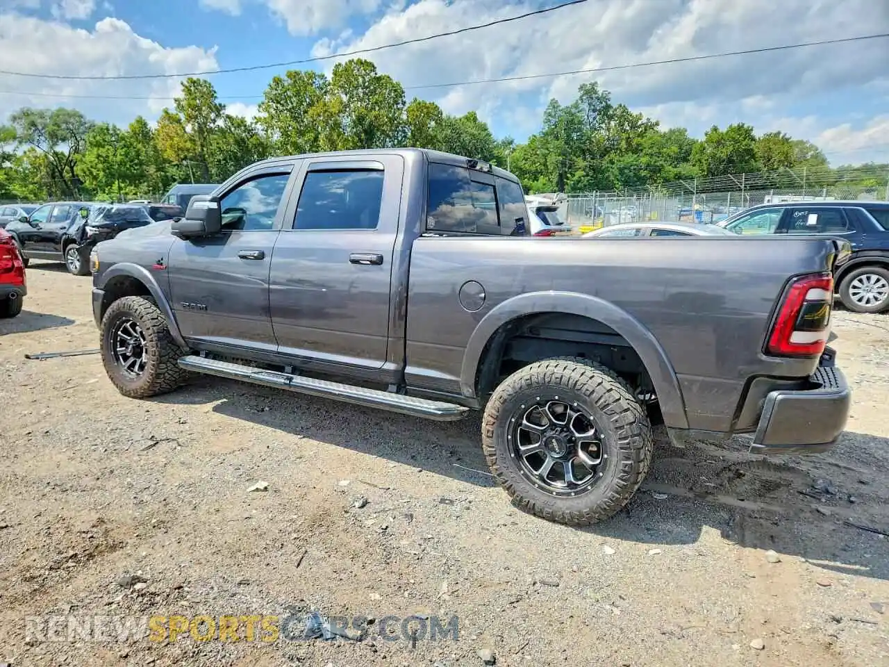 2 fotografías del automóvil dañado 3C6UR5SL6RG181827 RAM 2500 2024