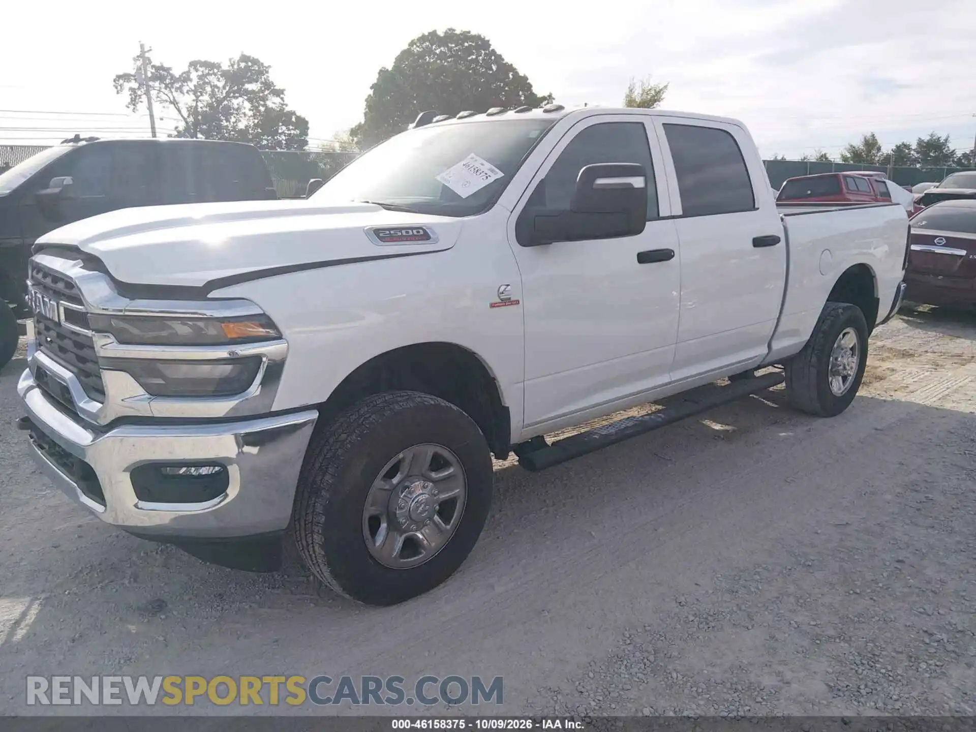 2 fotografías del automóvil dañado 3C6UR5CL9SG523145 RAM 2500 2025