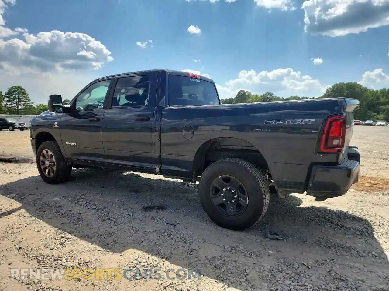 2 fotografías del automóvil dañado 3C63R5DL3TG201774 RAM 2500 2026