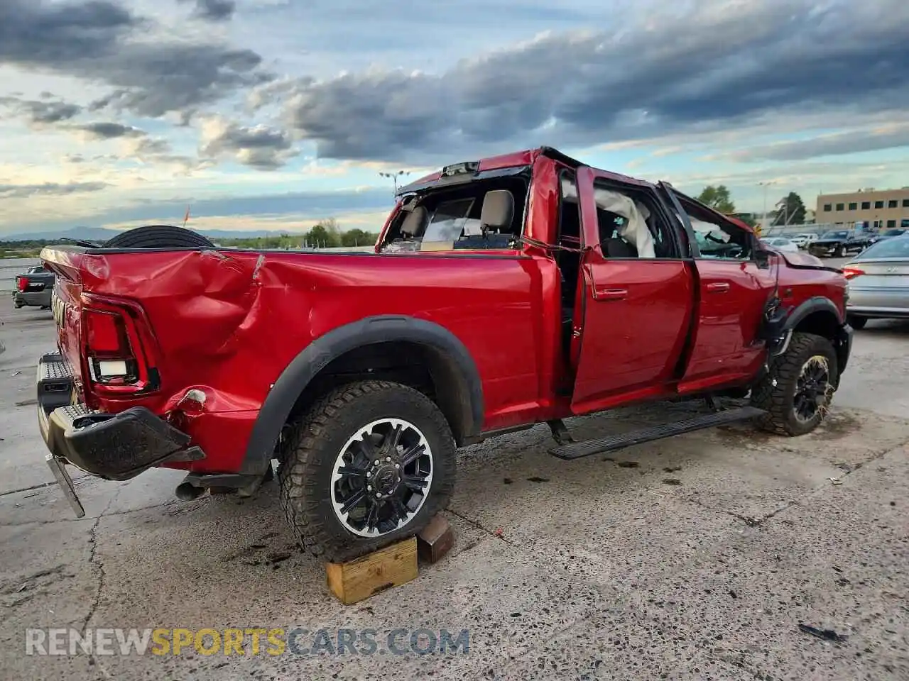 3 fotografías del automóvil dañado 3C63R5EL0TG307808 RAM 2500 2026