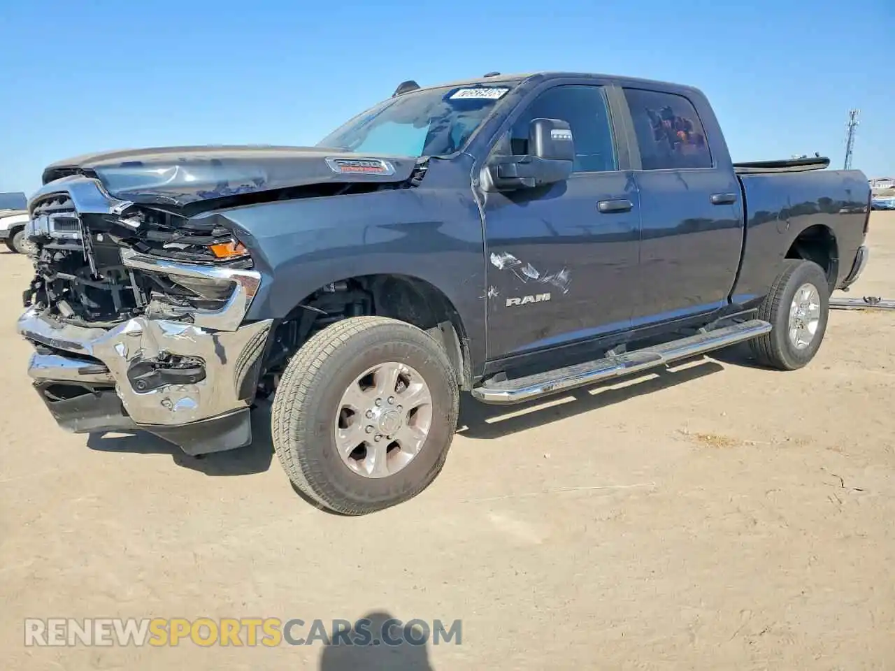1 fotografías del automóvil dañado 3C6UR5DJ4TG299376 RAM 2500 2026