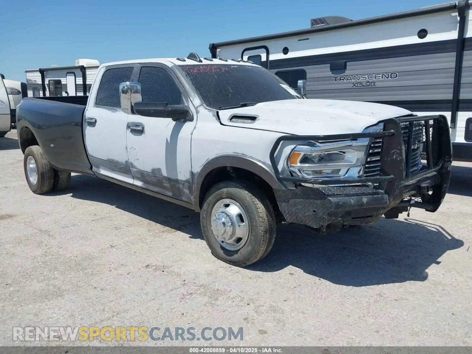 1 Photograph of a damaged car 3C63RRJL8KG662916 RAM 3500 2019