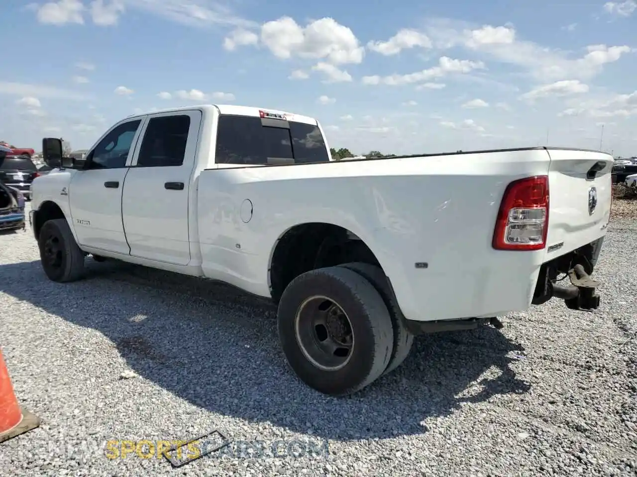 2 Photograph of a damaged car 3C63RRGL4LG179383 RAM 3500 2020