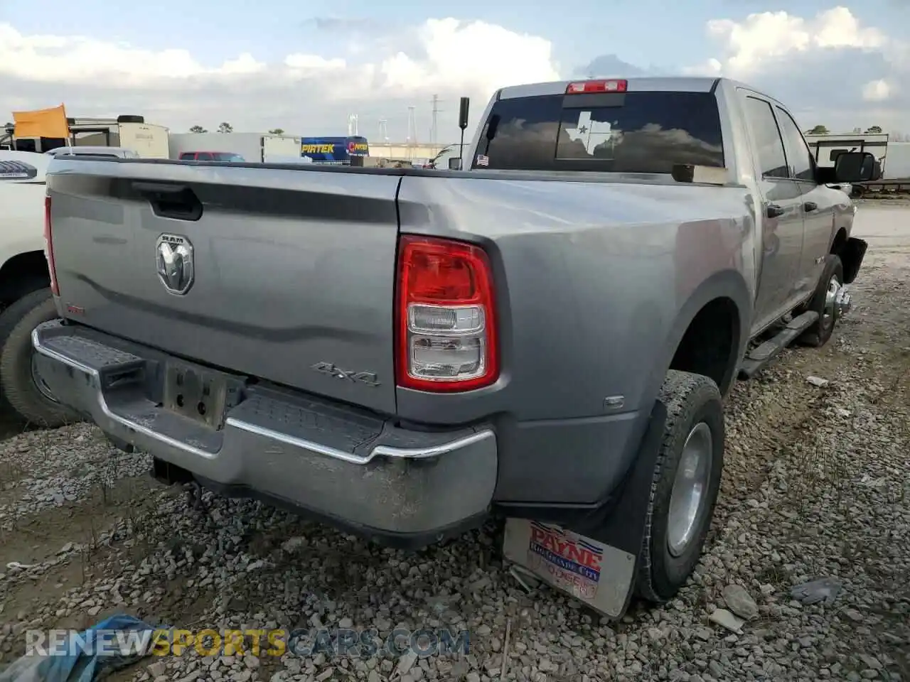 3 Photograph of a damaged car 3C63RRGL9NG151825 RAM 3500 2022