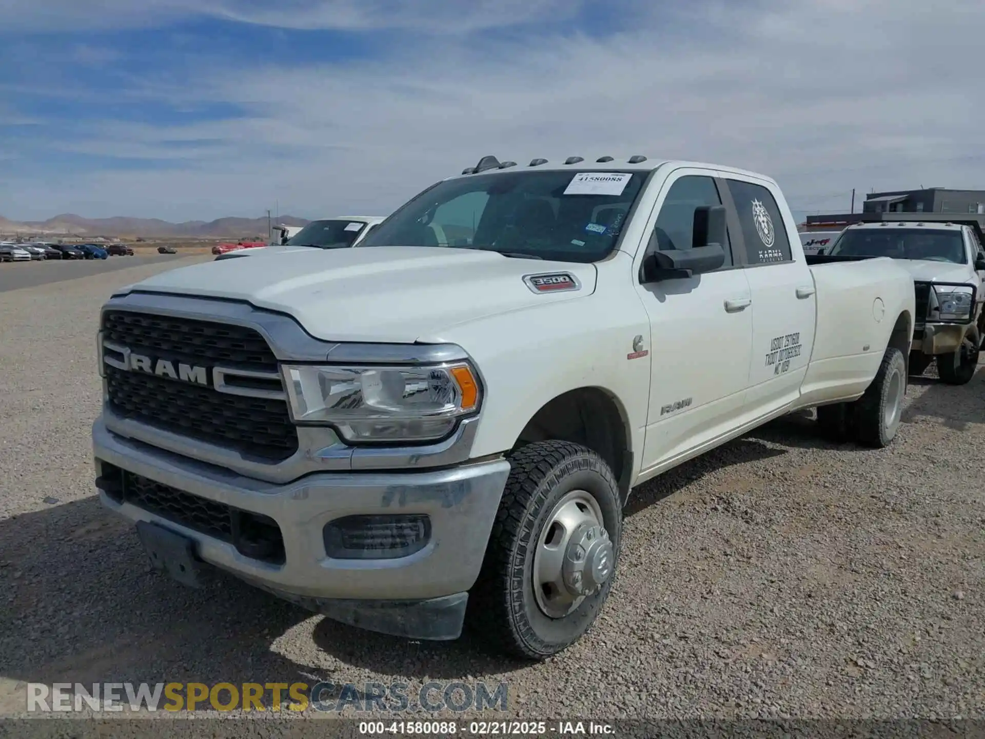 2 Photograph of a damaged car 3C63RRHL5NG302836 RAM 3500 2022