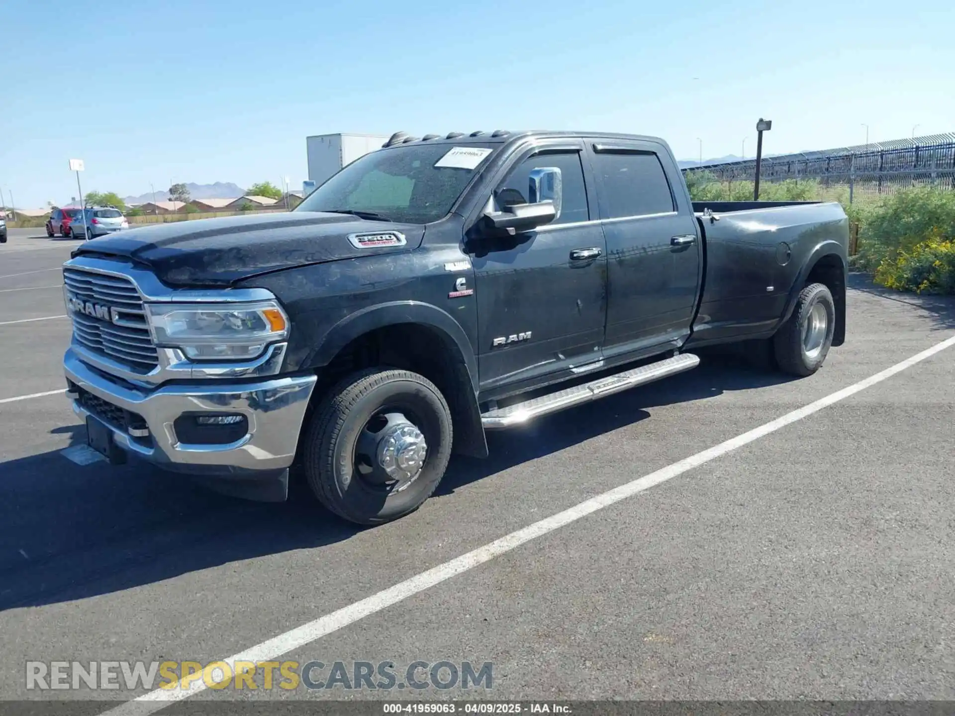 2 Photograph of a damaged car 3C63RRJL0NG318548 RAM 3500 2022