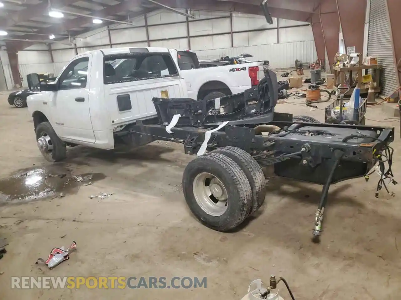 2 Photograph of a damaged car 3C7WRSBJ7NG200011 RAM All Models 2022