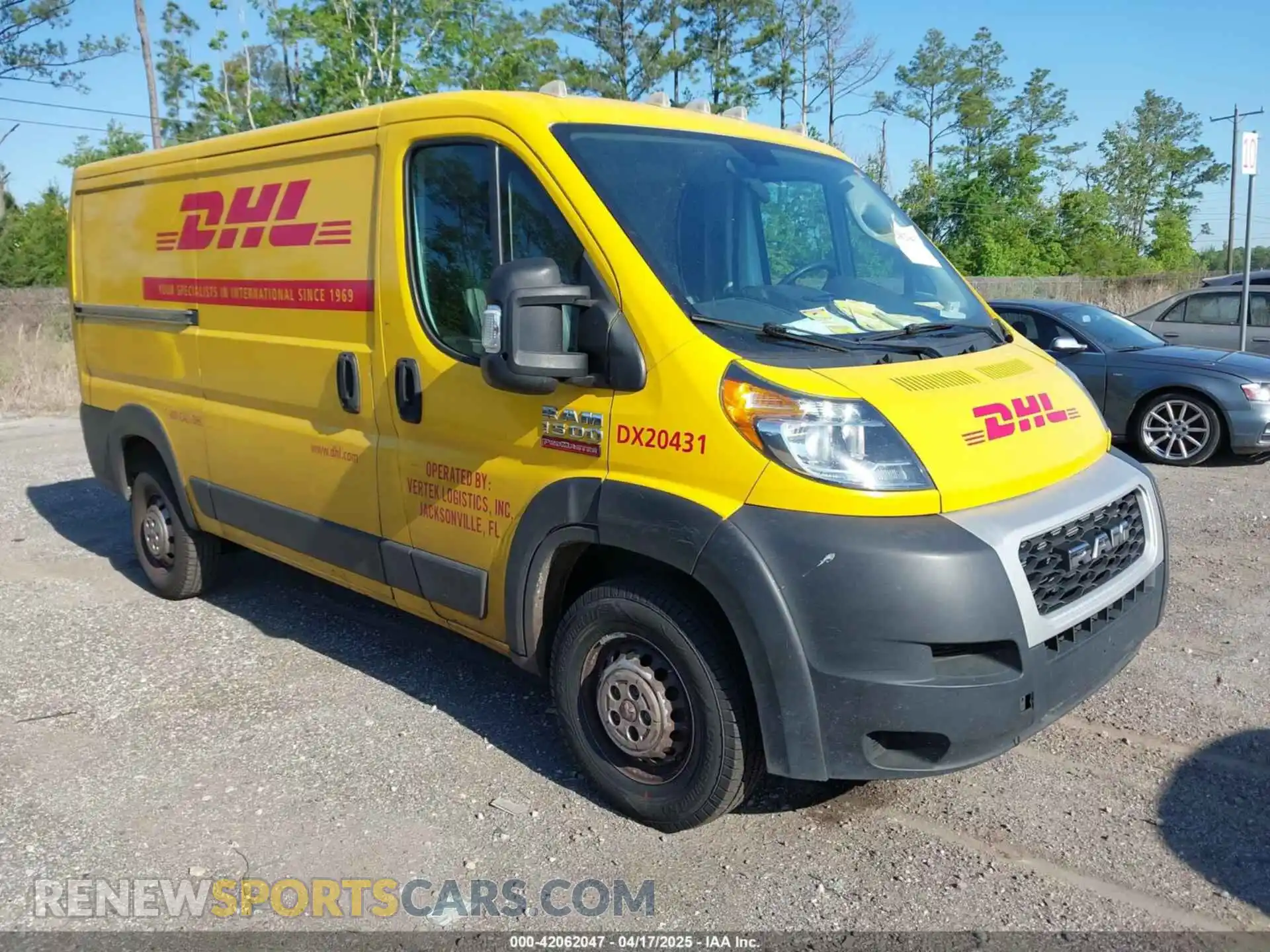 1 Photograph of a damaged car 3C6TRVAG4LE127462 RAM PROMASTER 1500 2020