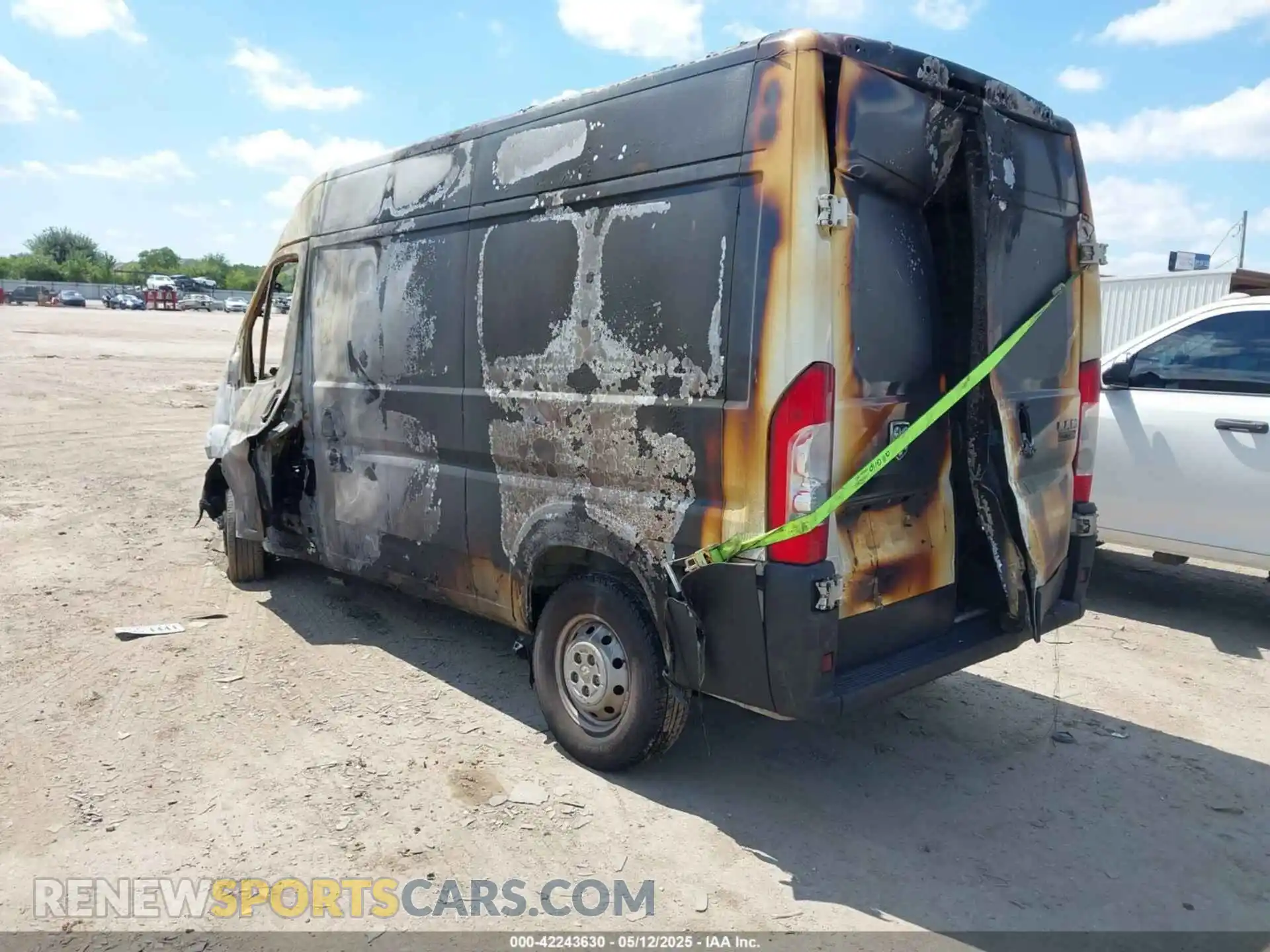 3 Фотография поврежденного автомобиля 3C6TRVBG8LE102398 RAM PROMASTER 1500 2020