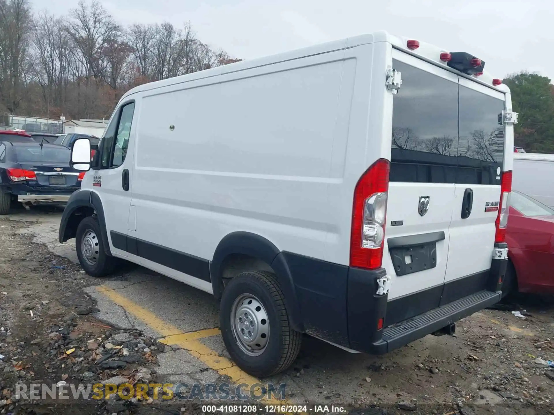 3 Photograph of a damaged car 3C6TRVNG4LE146846 RAM PROMASTER 1500 2020
